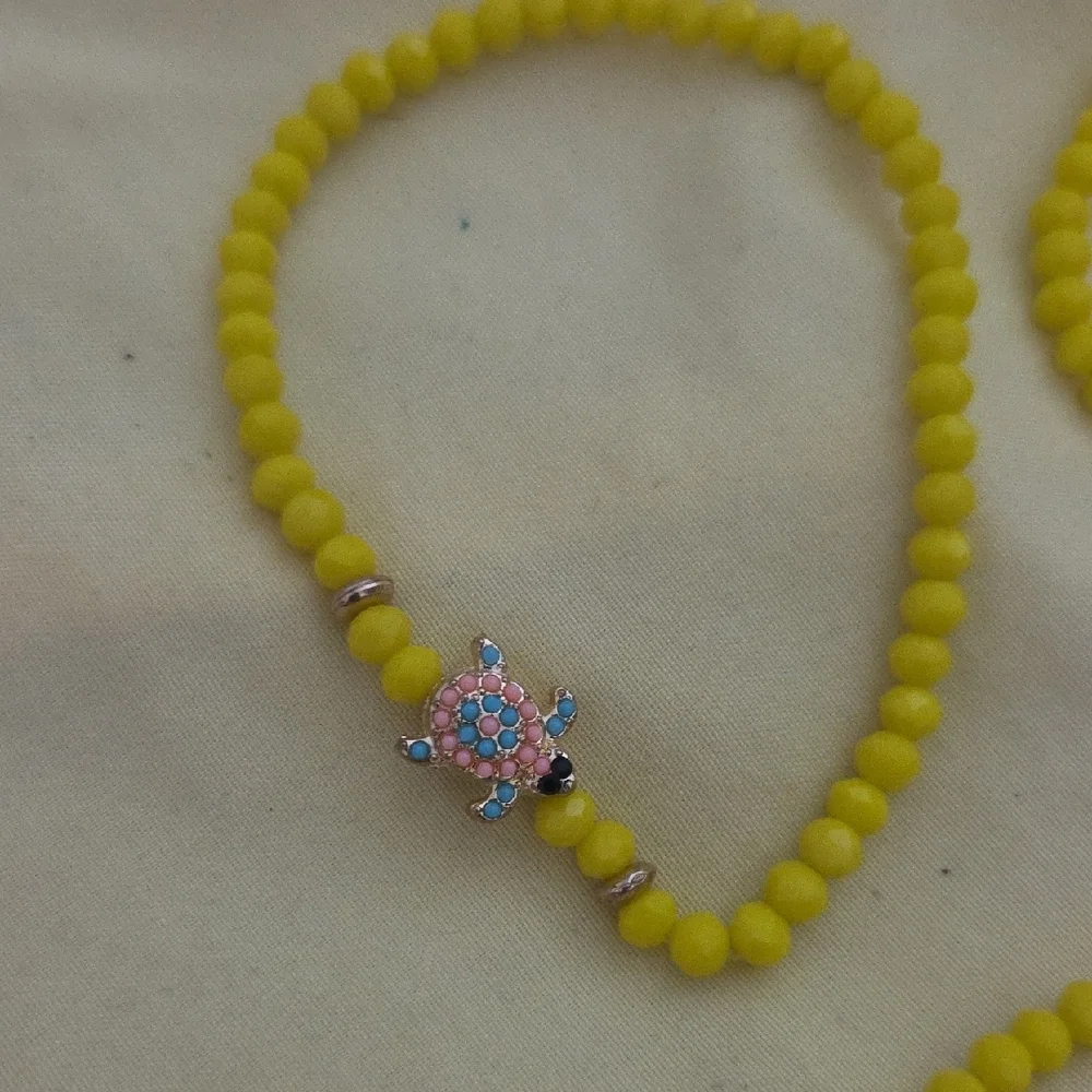 Yellow Beaded Turtle Charm Bracelet Set - Picture 2 of 4